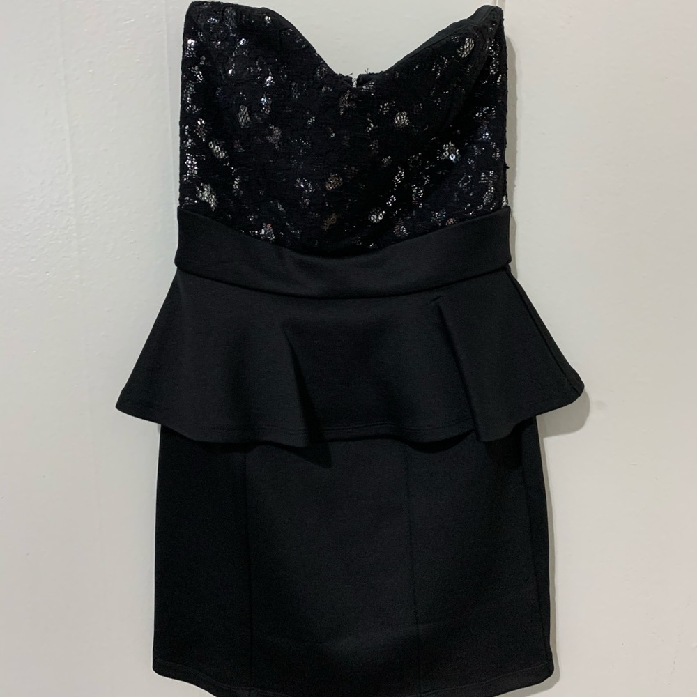 Short Black Strapless Formal Dress with Peplum